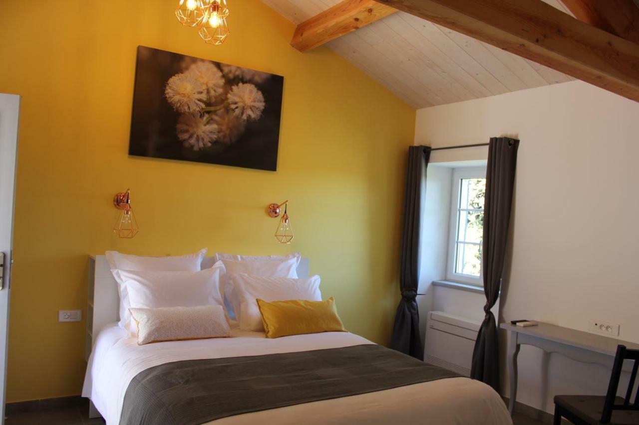 Saint-Julien-de-PeyrolasDomaine Forvent住宿加早餐旅馆 外观 照片
